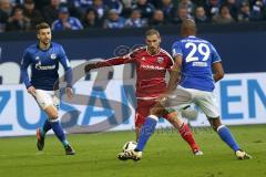 1. Bundesliga - Fußball - FC Schalke 04 - FC Ingolstadt 04 - #s3#Mathew Leckie (7, FCI) Naldo (29 Schalke)
