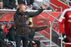 1. Bundesliga - Fußball - FC Ingolstadt 04 - Hamburger SV HSV - Cheftrainer Maik Walpurgis (FCI) am Spielfeld Gestik