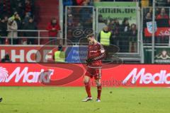 1. Bundesliga - Fußball - FC Ingolstadt 04 - RB Leipzig - Mathew Leckie (7, FCI) geht vom Platz, Rote Karte