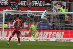 1. BL - Saison 2016/2017 - FC Ingolstadt 04 - SV Werder Bremen - Martin Hansen Torwart(#35 FCI) - rettet vor Kainz Julian Bremen Foto: Meyer Jürgen