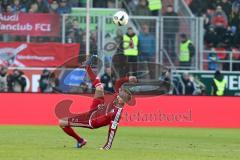 1. Bundesliga - Fußball - FC Ingolstadt 04 - FC Bayern - Florent Hadergjonaj (33, FCI) rettet den Ball