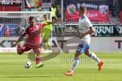 1. Bundesliga - Fußball - FC Ingolstadt 04 - FC Schalke 04 - Marvin Matip (34, FCI) Donis Avdijaj (33 Schalke)