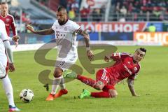 1. Bundesliga - Fußball - FC Ingolstadt 04 - FC Bayern - Arturo Vidal (23 Bayern) Darío Lezcano (11, FCI)
