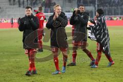 1. Bundesliga - Fußball - FC Ingolstadt 04 - Hamburger SV HSV - Sieg 3:1 nach dem Spiel, Freude Lachen Pascal Groß (10, FCI) Florent Hadergjonaj (33, FCI) Marvin Matip (34, FCI) Almog Cohen (36, FCI)
