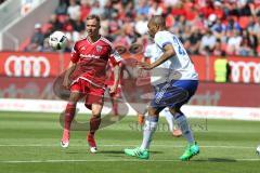 1. Bundesliga - Fußball - FC Ingolstadt 04 - FC Schalke 04 - Sonny Kittel (21, FCI) Naldo (29 Schalke)