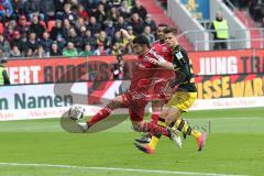 1. Bundesliga - Fußball - FC Ingolstadt 04 - Borussia Dortmund - Almog Cohen (36, FCI) trifft zum 1:0 Tor Jubel Matthias Ginter (BVB 28) und Marvin Matip (34, FCI)