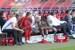 1. Bundesliga - Fußball - FC Ingolstadt 04 - SV Darmstadt 98 - Roger de Oliveira Bernardo (8, FCI) wird ausgewechselt, nicht erfreut