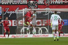 1. BL - Saison 2016/2017 - FC Ingolstadt 04 - SV Werder Bremen - Mathew Leckie (#7 FCI) beim Kopfball - Moisander Niklas Bremen #18 - Foto: Meyer Jürgen