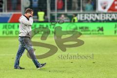 1. Bundesliga - Fußball - FC Ingolstadt 04 - Eintracht Frankfurt - 0:2 - Spiel ist aus, Niederlage Cheftrainer Markus Kauczinski (FCI) geht zum Team