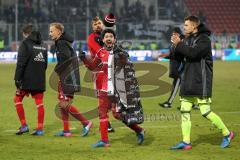 1. Bundesliga - Fußball - FC Ingolstadt 04 - Hamburger SV HSV - Sieg 3:1 nach dem Spiel, Freude Lachen Almog Cohen (36, FCI)