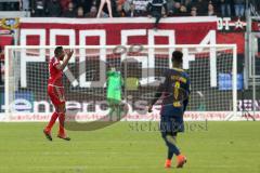 1. Bundesliga - Fußball - FC Ingolstadt 04 - RB Leipzig - Tor Jubel 1:0 Roger de Oliveira Bernardo (8, FCI) zu den Fans