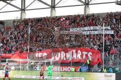 1. Bundesliga - Fußball - FC Ingolstadt 04 - 1. FSV Mainz 05 - Sieg Spiel 2:1 ist aus, Fans Jubel Spruchband