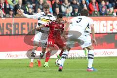 1. Bundesliga - Fußball - FC Ingolstadt 04 - Borussia Mönchengladbach - Christoph Kramer (#6 Gladbach) Darío Lezcano (11, FCI) Andreas Christensen (#3 Gladbach)