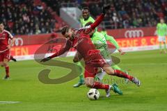 1. Bundesliga - Fußball - FC Ingolstadt 04 - VfL Wolfsburg -  Mathew Leckie (7, FCI) Foul Elfmeter