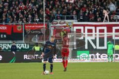 1. Bundesliga - Fußball - FC Ingolstadt 04 - RB Leipzig - Tor Treffer Jubel durch Roger de Oliveira Bernardo (8, FCI) Timo Werner (11 Leipzig) a Anstoß
