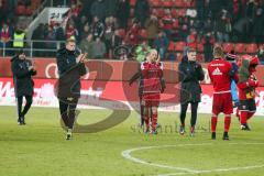 1. BL - Saison 2016/2017 - FC Ingolstadt 04 - Hamburger SV - Die Mannschaft bedankt sich bei den Fans nach dem Spiel - Tobias Levels (#28 FCI) - Ørjan Nyland (#26 FCI) - Max Christiansen (#19 FCI) - Foto: Meyer Jürgen