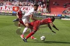1. BL - Saison 2016/2017 - FC Ingolstadt 04 - 1. FSV Mainz 05 - Jean-Philippe Gbamin Mainz weiss foult Roger de Oliveira Bernardo (#8 FCI) - Foto: Meyer Jürgen