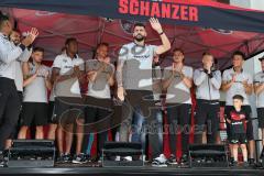 1. BL - Saison 2016/2017 - FC Ingolstadt 04 - FC Schalke 04 - Die Mannschaft auf der Bühne - Anthony Jung (#3 FCI)  - Foto: Meyer Jürgen