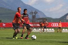 1. Bundesliga - Fußball - FC Ingolstadt 04 - Trainingslager - Vorbereitung - Training - Nico Rinderknecht (22, FCI) und Darío Lezcano (11, FCI)