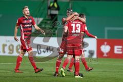 DFB Pokal - Fußball - SpVgg Greuther Fürth - FC Ingolstadt 04 - Tor 1:3 durch Robert Leipertz (13, FCI), Jubel Marvin Matip (34, FCI) Hauke Wahl (25, FCI)