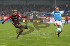 2. Bundesliga - Fußball - Holstein Kiel - FC Ingolstadt 04 - Thomas Pledl (30, FCI) Johannes van den Bergh (15 Kiel)