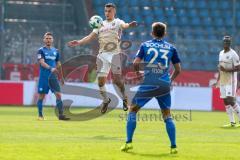 2. BL - Saison 2017/2018 - VFL Bochum - FC Ingolstadt 04 - Alfredo Morales (#6 FCI) - Robert Tesche (#23 Bochum) - Foto: Meyer Jürgen