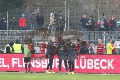 2. Bundesliga - Fußball - Holstein Kiel - FC Ingolstadt 04 - Team bei den mitgereisten Fans