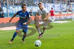 2. BL - Saison 2017/2018 - VFL Bochum - FC Ingolstadt 04 - Tobias Schröck (#21 FCI) - Kevin Stöger (#22 Bochum) - - Foto: Meyer Jürgen