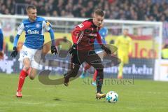 2. Bundesliga - Fußball - Holstein Kiel - FC Ingolstadt 04 - Dominick Drexler (24 Kiel) Max Christiansen (5, FCI)