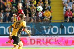 2. Bundesliga - Fußball - Dynamo Dresden - FC Ingolstadt 04 - Kopfball Sonny Kittel (10, FCI) Paul Seguin (19 Dresden)