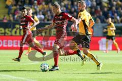 2. Bundesliga - Fußball - Dynamo Dresden - FC Ingolstadt 04 - Marcel Gaus (19, FCI) Manuel Konrad (5 Dresden)