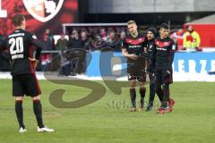 2. Bundesliga - 1. FC Kaiserslautern - FC Ingolstadt 04 - Spiel ist aus, Unentschieden 1:1, Hauke Wahl (25, FCI) Cheftrainer Stefan Leitl (FCI) Alfredo Morales (6, FCI) und links Stefan Kutschke (20, FCI)