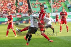 2. Bundesliga - Fußball - SpVgg Greuther Fürth FC Ingolstadt 04 - Stefan Kutschke (20, FCI) Matti Langer rettet