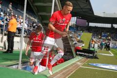2. BL - Saison 2017/2018 - VFL Bochum - FC Ingolstadt 04 - Die Mannschaft betritt das Spielfeld - Sonny Kittel (#10 FCI) - Foto: Meyer Jürgen