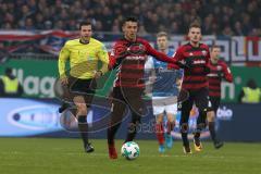 2. Bundesliga - Fußball - Holstein Kiel - FC Ingolstadt 04 - Almog Cohen (8, FCI) Max Christiansen (5, FCI)