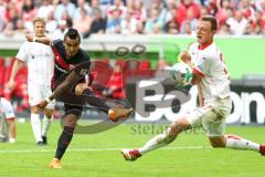 2. Bundesliga - Fußball - Fortuna Düsseldorf - FC Ingolstadt 04 - Darío Lezcano (11, FCI) zieht durch, Robin Bormuth (32 Fortuna) blockt