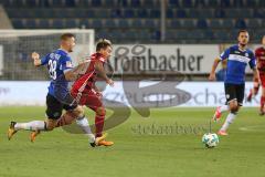 2. Bundesliga - Fußball - DSC Arminia Bielefeld - FC Ingolstadt 04 - Florian Hartherz (28 DSC) Thomas Pledl (30, FCI)