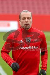 2. BL - Saison 2017/2018 - FC Ingolstadt 04 - FC St. Pauli - Patrick Ebert (#7 FCI) beim warm machen - Foto: Meyer Jürgen