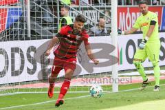 2. BL - Saison 2017/2018 - FC Ingolstadt 04 - SSV Jahn Regensburg - Sonny Kittel (#10 FCI) trifft zum 1:1 Ausgleichstreffer - Antonio Colak (#7 FCI) - Philipp Pentke (#1 Torwart Regensburg) jubel -  Foto: Meyer Jürgen