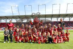 2. Bundesliga - Fußball - FC Ingolstadt 04 - Holstein Kiel - Fussballkinder Kids Einlaufkids Maskottchen Schanzi