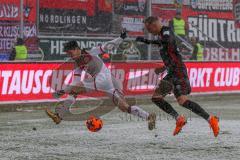 2. BL - Saison 2017/2018 - FC Ingolstadt 04 - FC St. Pauli - Sonny Kittel (#10 FCI) - Park Yiyoung #39 St.Pauli - Foto: Meyer Jürgen