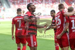 2. Bundesliga - Fußball - FC Ingolstadt 04 - SSV Jahn Regensburg - Marvin Matip (34, FCI) köpft zum Tor, 2:1 Jubel, zu den Fans