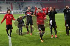 2. Bundesliga - Fußball - FC Ingolstadt 04 - SV Darmstadt 98 - Sieg 3:0 Team feiert mit den Fans Jubel Takahiro Sekine (22, FCI) Antonio Colak (7, FCI) Thomas Pledl (30, FCI) Sonny Kittel (10, FCI)