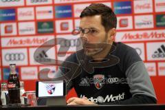 2. Bundesliga - Fußball - FC Ingolstadt 04 - SpVgg Greuther Fürth - Pressekonferenz nach dem Spiel Cheftrainer Stefan Leitl (FCI)