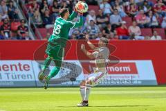 2. BL - Saison 2017/2018 - FC Ingolstadt 04 - Holstein Kiel - Thomas Pledl (#30 FCI) - Kronholm Kenneth Torwart Kiel - Foto: Meyer Jürgen