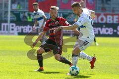 2. BL - Saison 2017/2018 - FC Ingolstadt 04 - Arminia Bielefeld - Thomas Pledl (#30 FCI) - Florian Hartherz (#28 Bielefeld) - Foto: Meyer Jürgen