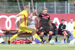 2. Bundesliga - Fußball - Testspiel - FC Ingolstadt 04 - Karlsruher SC - rechts Thomas Pledl (30, FCI)