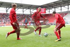 2. Bundesliga - Fußball - FC Ingolstadt 04 - VfB Eichstätt - Saisoneröffnung - Testspiel - Warmup vor dem Testspiel Tobias Schröck (21, FCI)Florent Hadergjonaj (33, FCI) Markus Suttner (29, FCI)