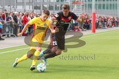 2. Bundesliga - Fußball - Testspiel - FC Ingolstadt 04 - Karlsruher SC - links Stefan Kutschke (20, FCI) Zweikampf