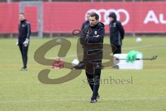 2. Bundesliga - Fußball - FC Ingolstadt 04 - Training - Neuzugänge - Cheftrainer Stefan Leitl (FCI)